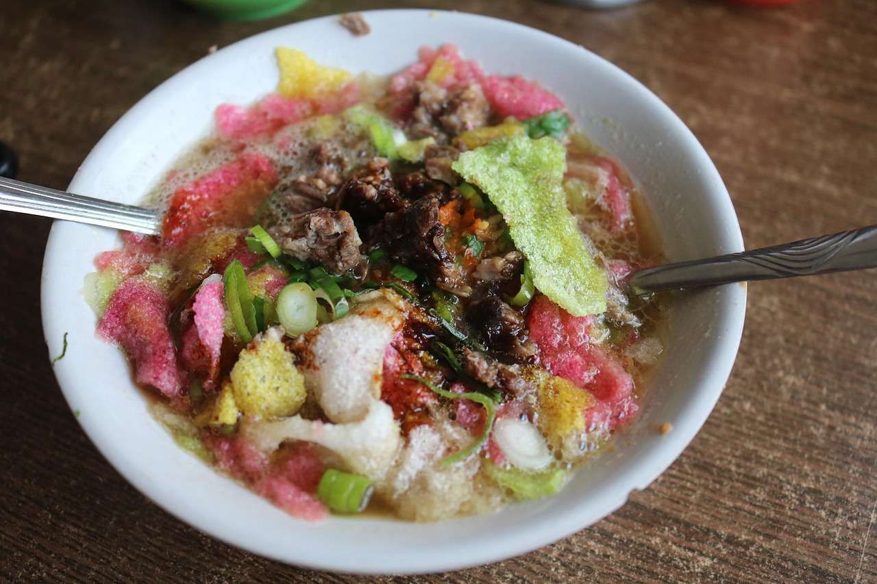Soto Babat Asli Sokaraja: Rasa yang Mengingatkan Kenangan Klasik di Cilacap